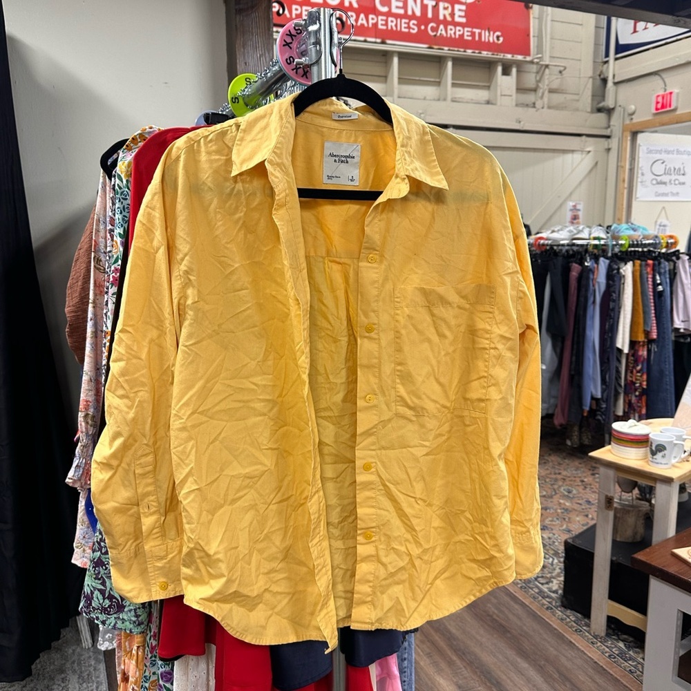 Abercrombie & Fitch sunflower yellow oversized cotton button up shirt size small